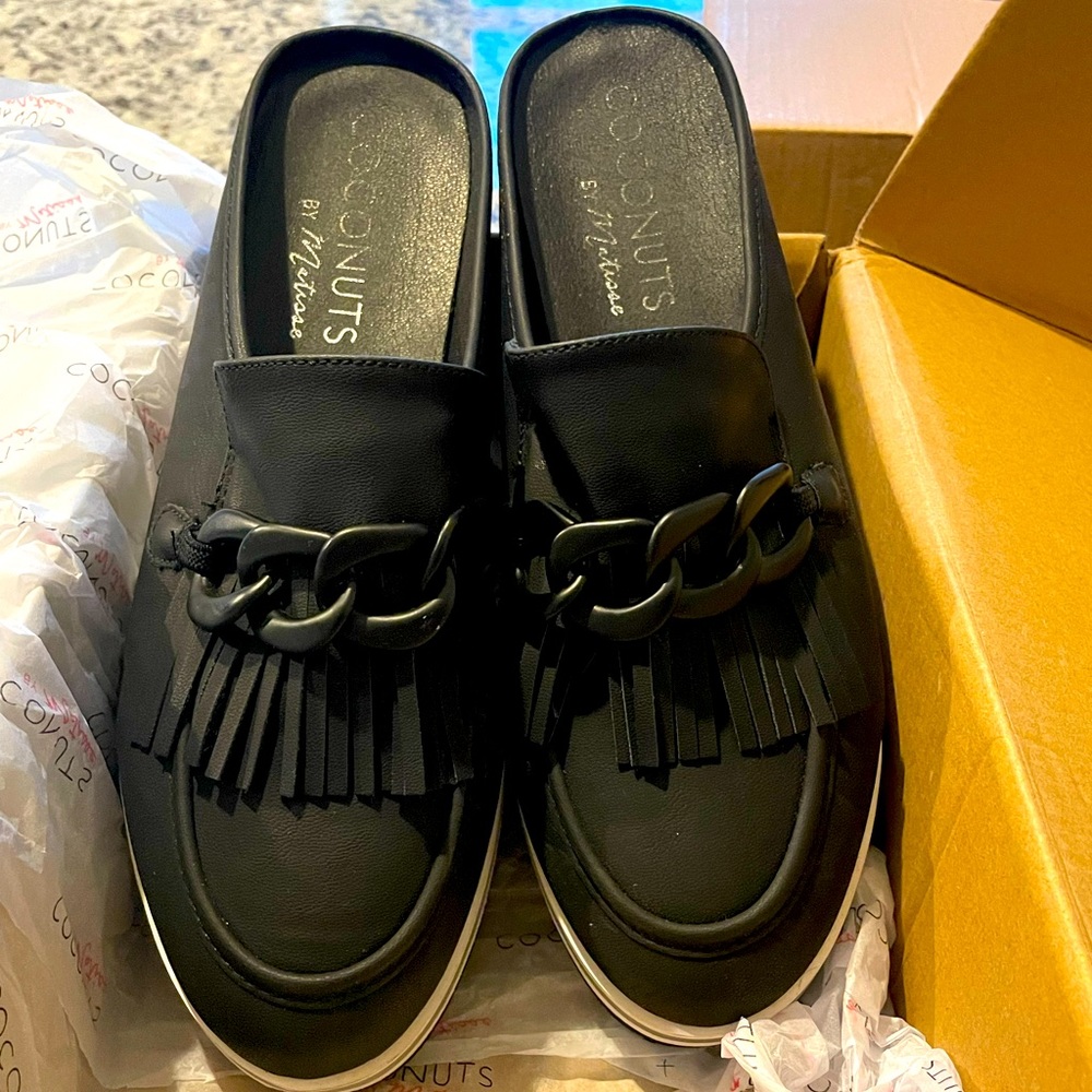 Coconuts by Matisse Platform Slides. Worn twice.